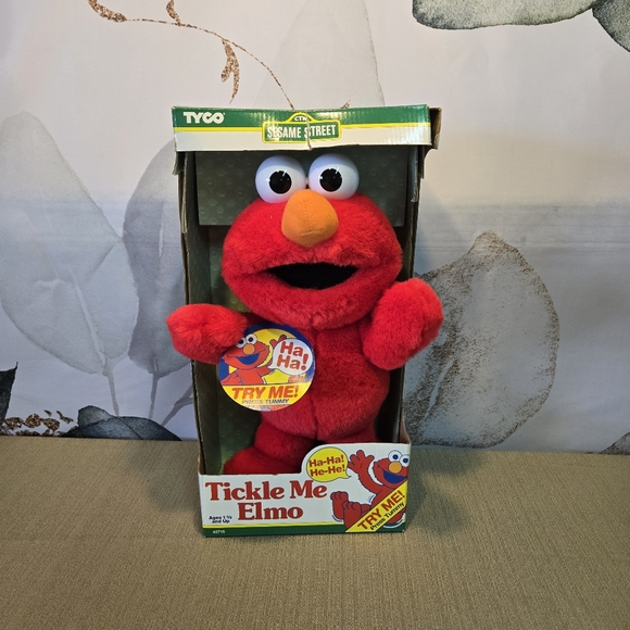NIB Vintage 1996 Tyco Tickle Me Elmo - Original Sesame Street (62715) - Picture 1 of 6